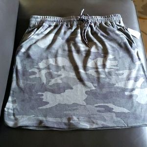 Camo knit skirt